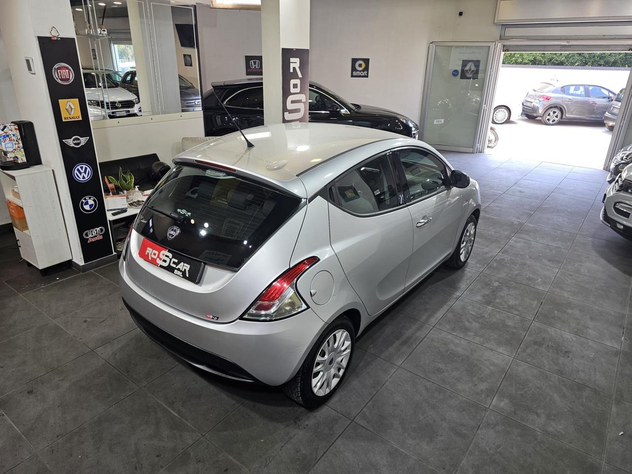 Lancia Ypsilon 1.2 GPL 69cv