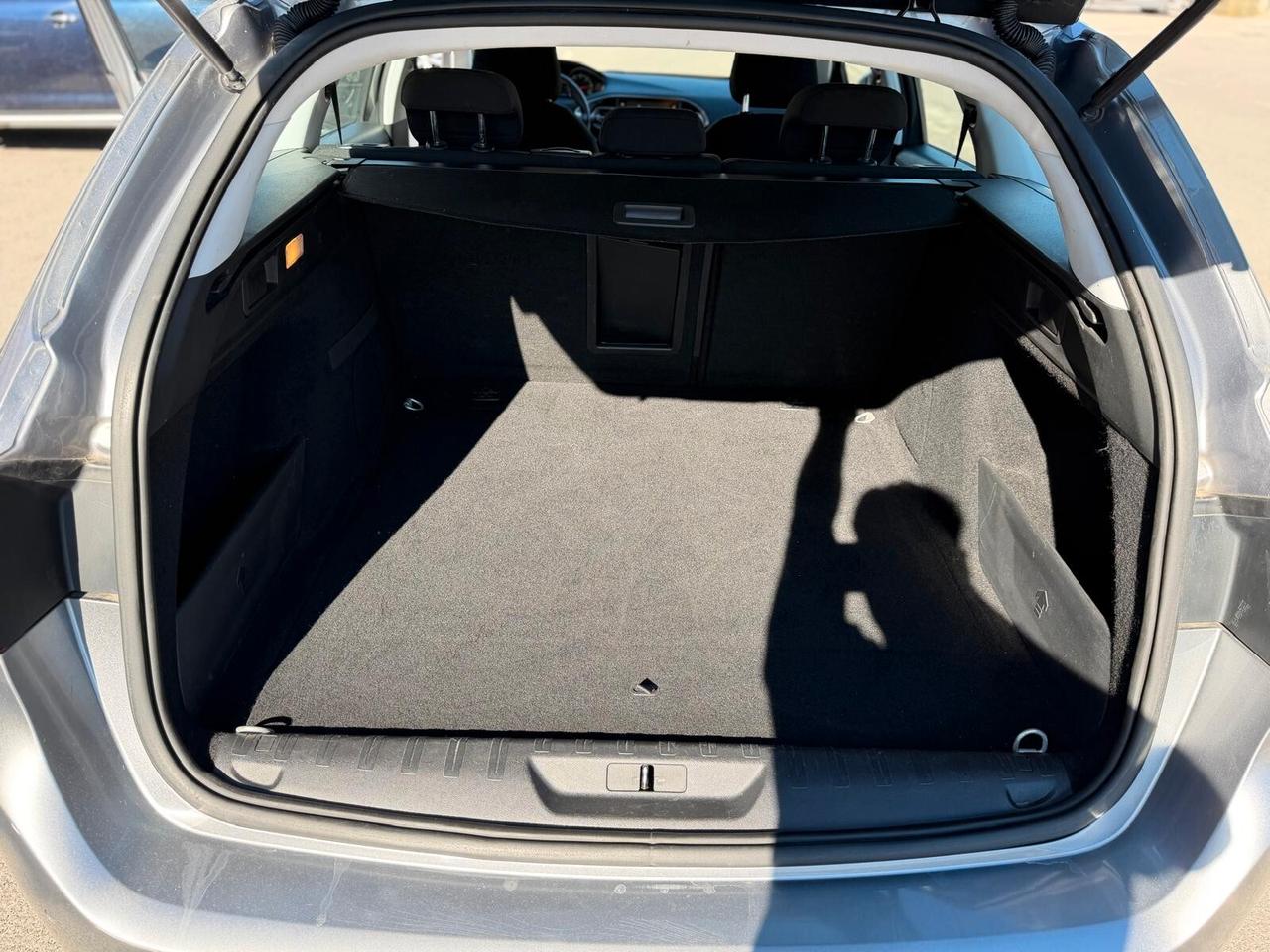 Peugeot 308 BlueHDi 100 S&S SW Business