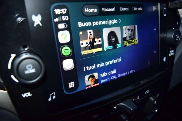 Lancia Ypsilon 1.0 Firefly Hybrid 70 cv Gold - 5 posti