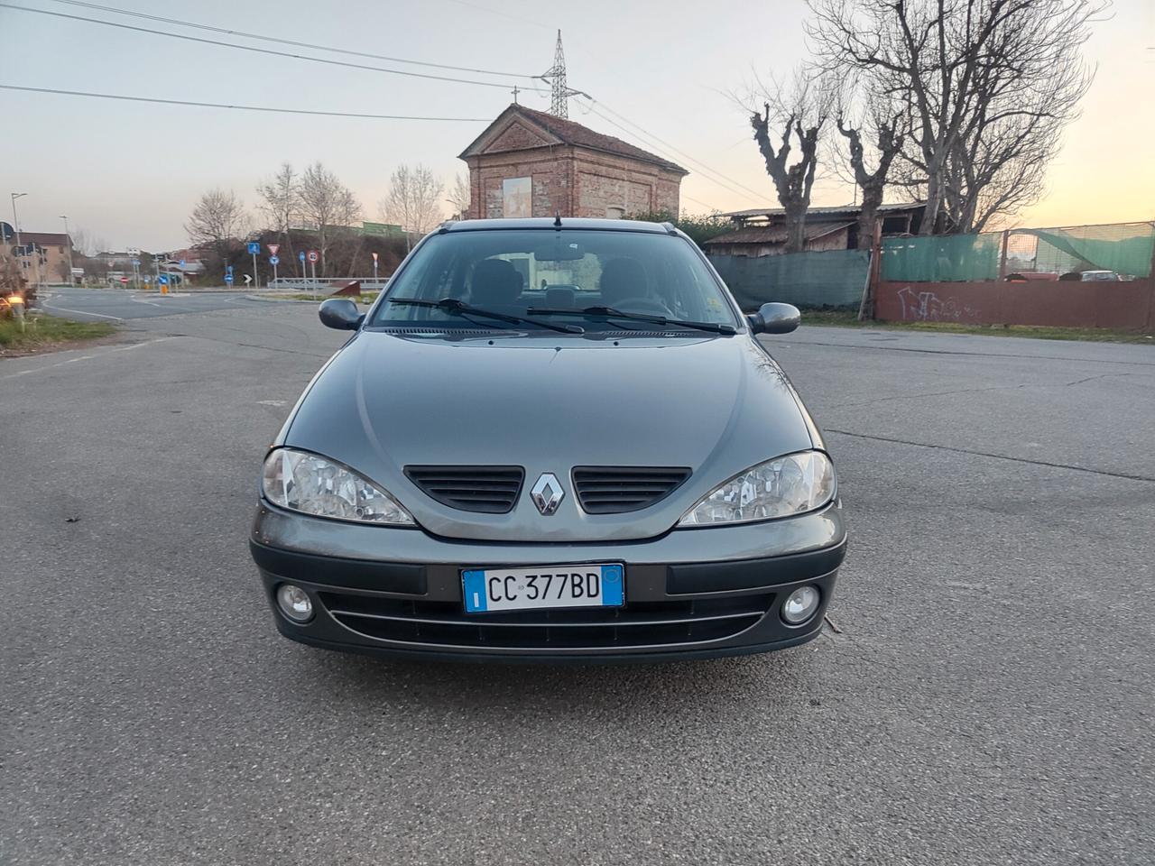 Renault Megane 1.4 benzina 137.ooo KM