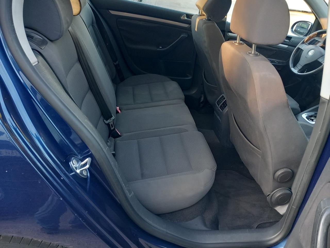 Volkswagen Golf 2.0 16V TDI 5p. Sportline