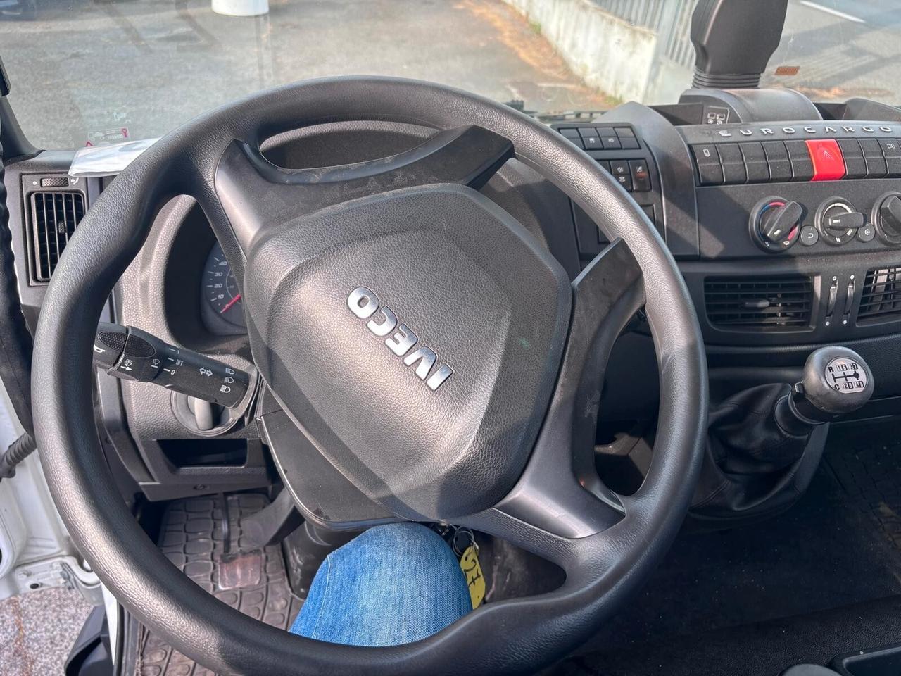 Iveco eurocargo 150E250 euro 6 cambio manuale