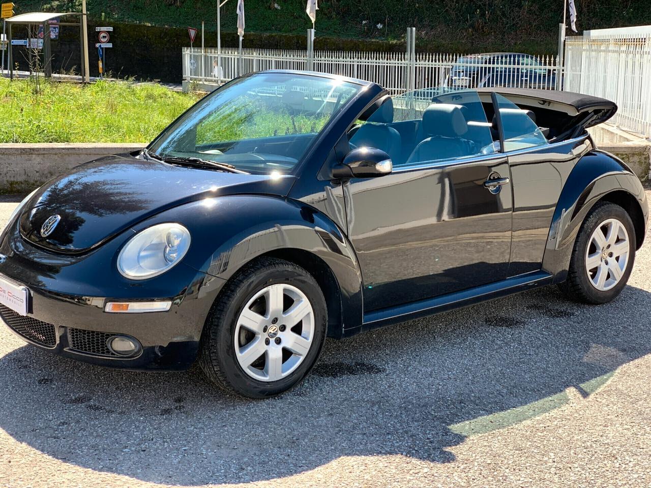 Volkswagen New Beetle 1.6 Cabrio