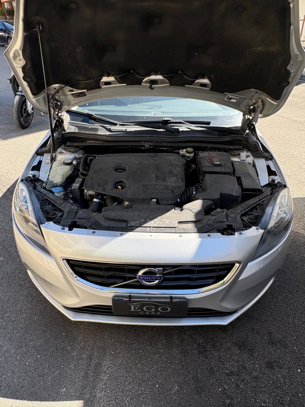 Volvo V40 D2 1.6 Summum