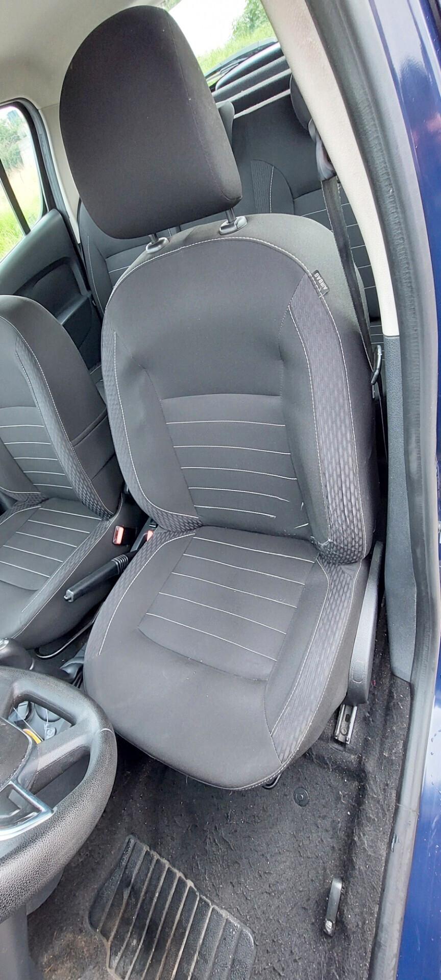 DACIA SANDERO 1,0 GPL DI SERIE CASA MADRE 100 CV TELEFONO X NEOPATENTATI IMPECCABILE