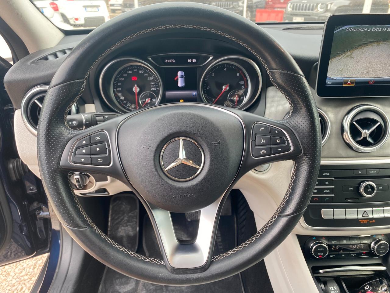 Mercedes-benz GLA 180 GLA 180 d Sport