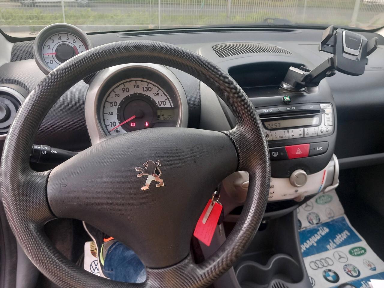 Peugeot 107 1.0 68CV 5p. Desir km 152000