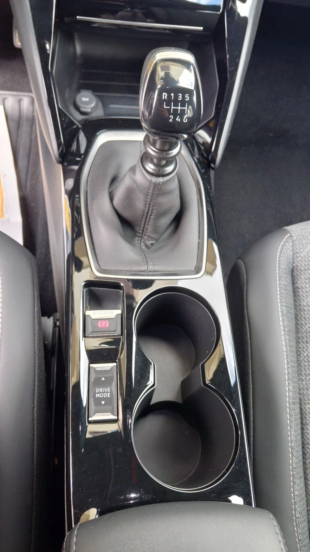 Peugeot 2008 PureTech 100 S&S Allure