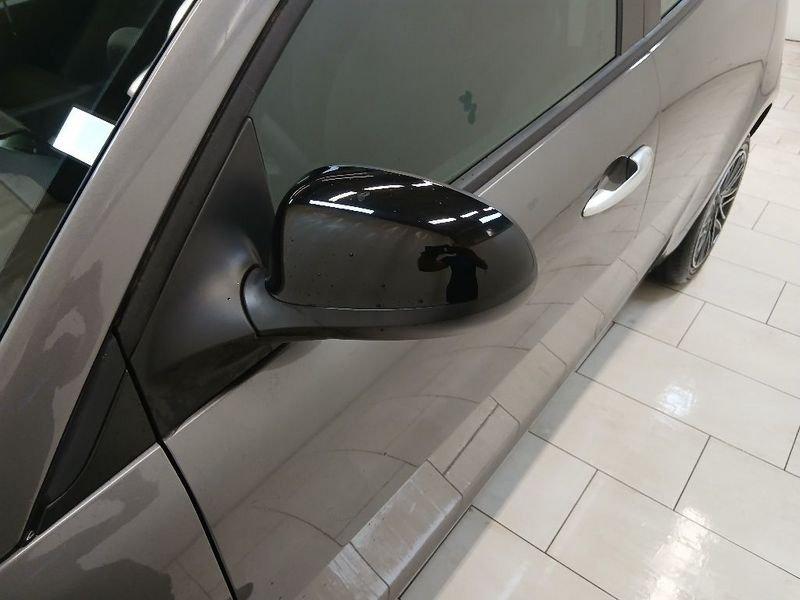 Lancia Ypsilon 1.0 firefly hybrid Oro s&s 70cv