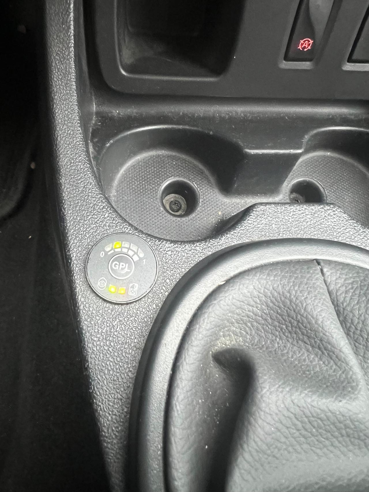 Dacia Duster 1.6 115 CV 4x2 GPL serie limitata black shadow