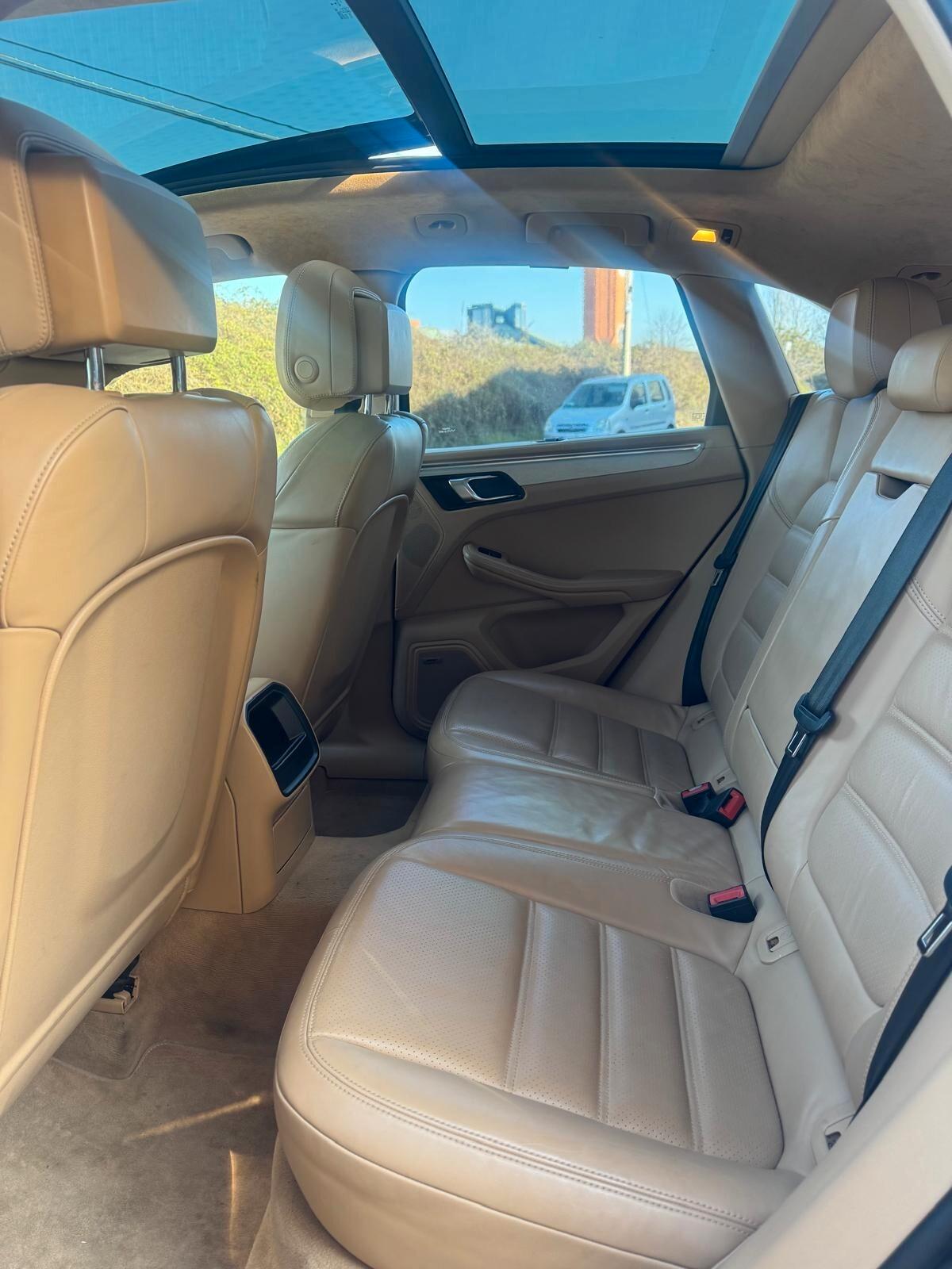 PORSCHE MACAN 3.6 TURBO CON MOTORE NUOVO SOSTITUITO IN PORSCHE ROMA