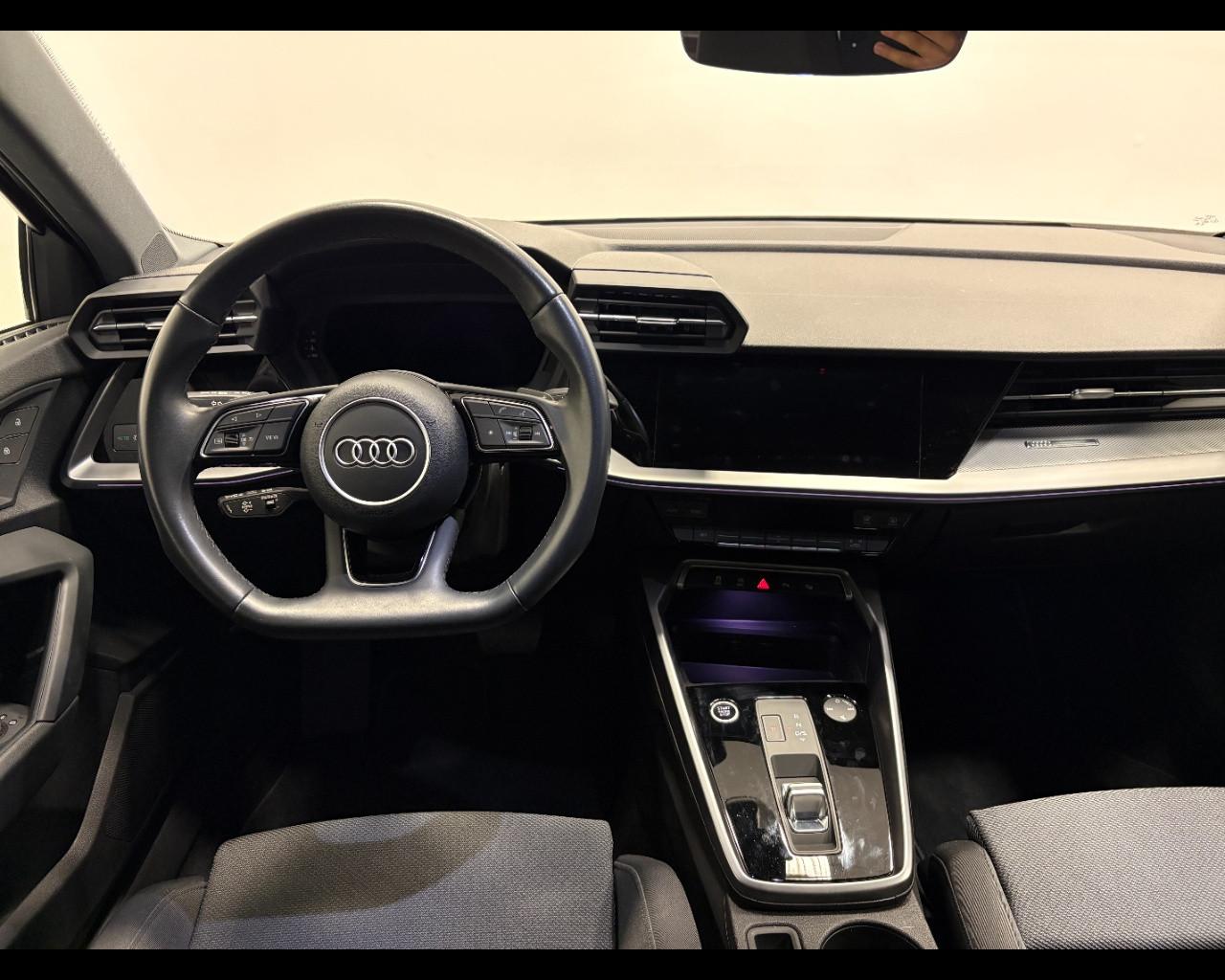 AUDI A3 SEDAN 35 TFSI MHEV S-TRONIC BUSINESS ADVANCED