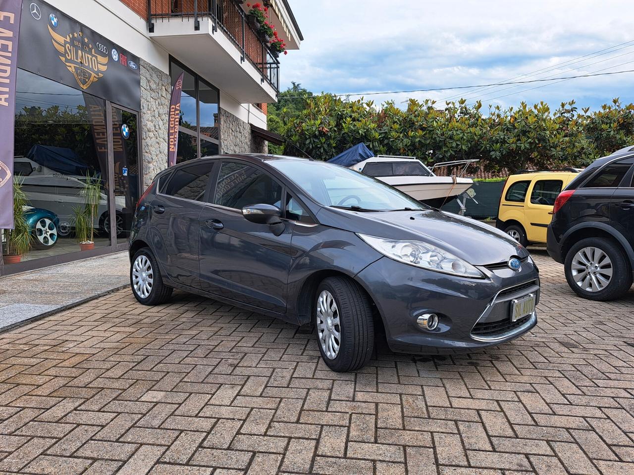 Ford Fiesta 1.4 TDCi 68CV 5 porte Titanium