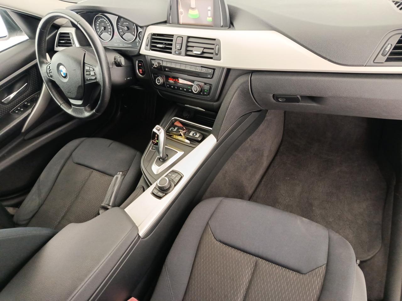BMW Serie 3 (F30/31) - 320d Touring Business aut.