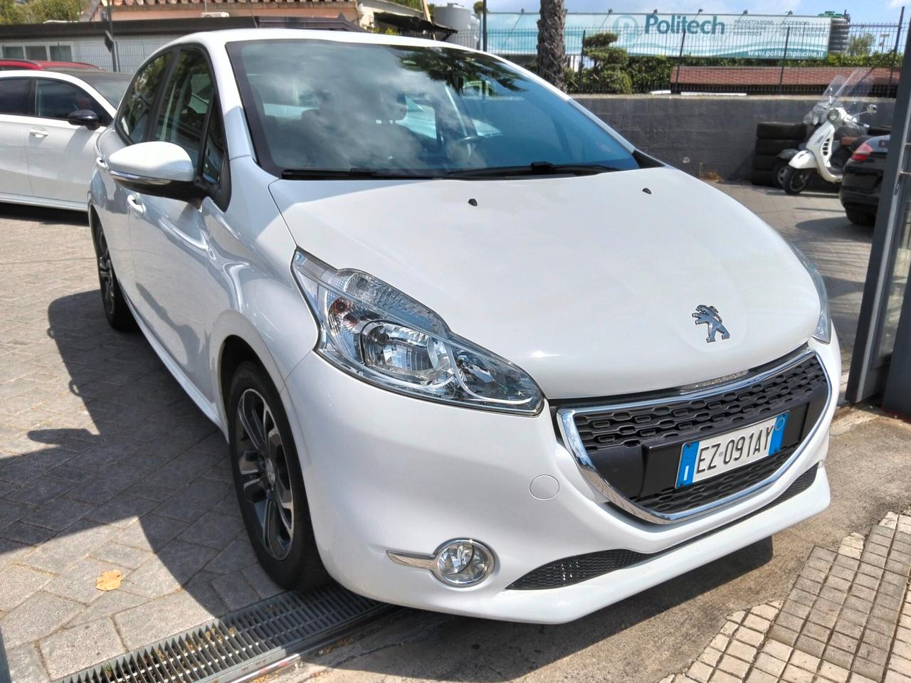 Peugeot 208 1.4 HDi 68 CV 5 porte Allure
