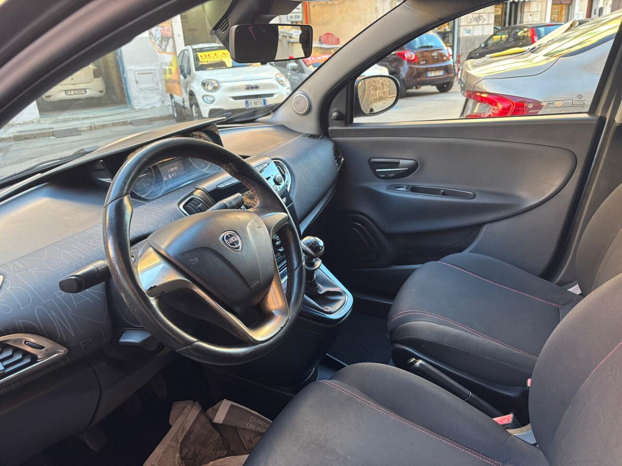 Lancia Ypsilon 1.2 69 CV Elefantino NEOPATENTATI FINANZIABILE