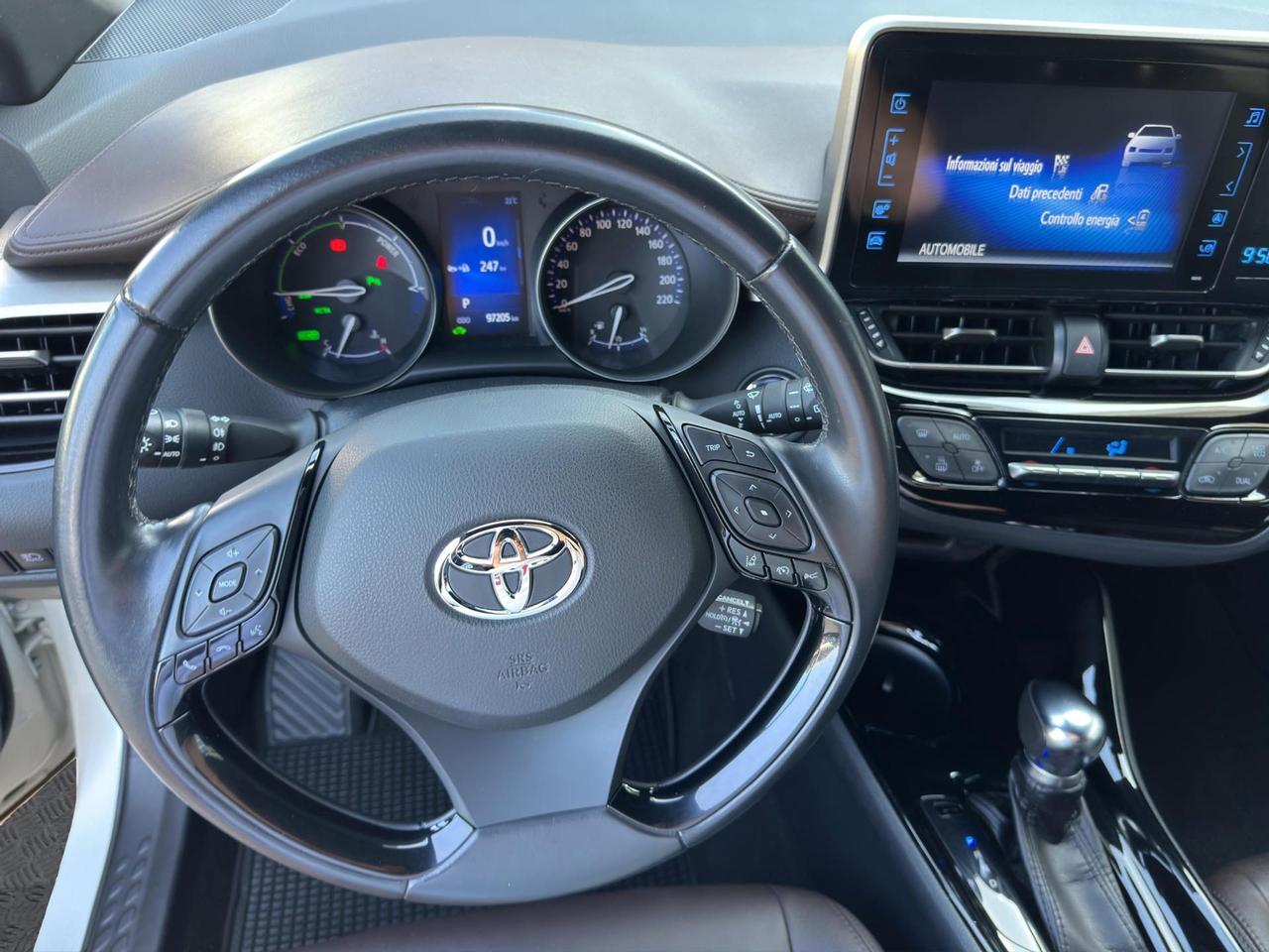 Toyota C-HR 1.8h Lounge 2wd e-cvt my18