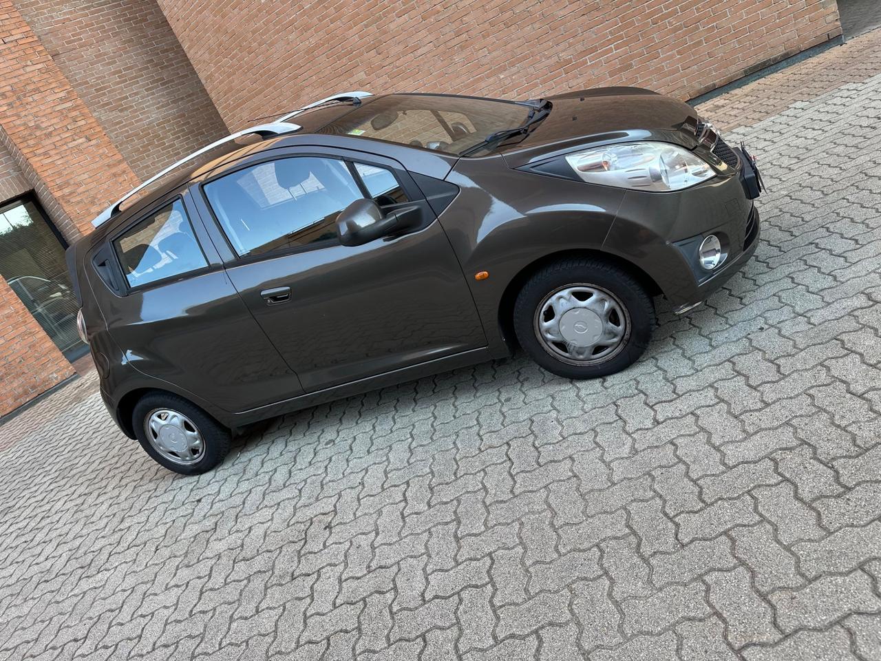 Chevrolet Spark 1.0 GPL Eco Logic Pink Lady Special Edition