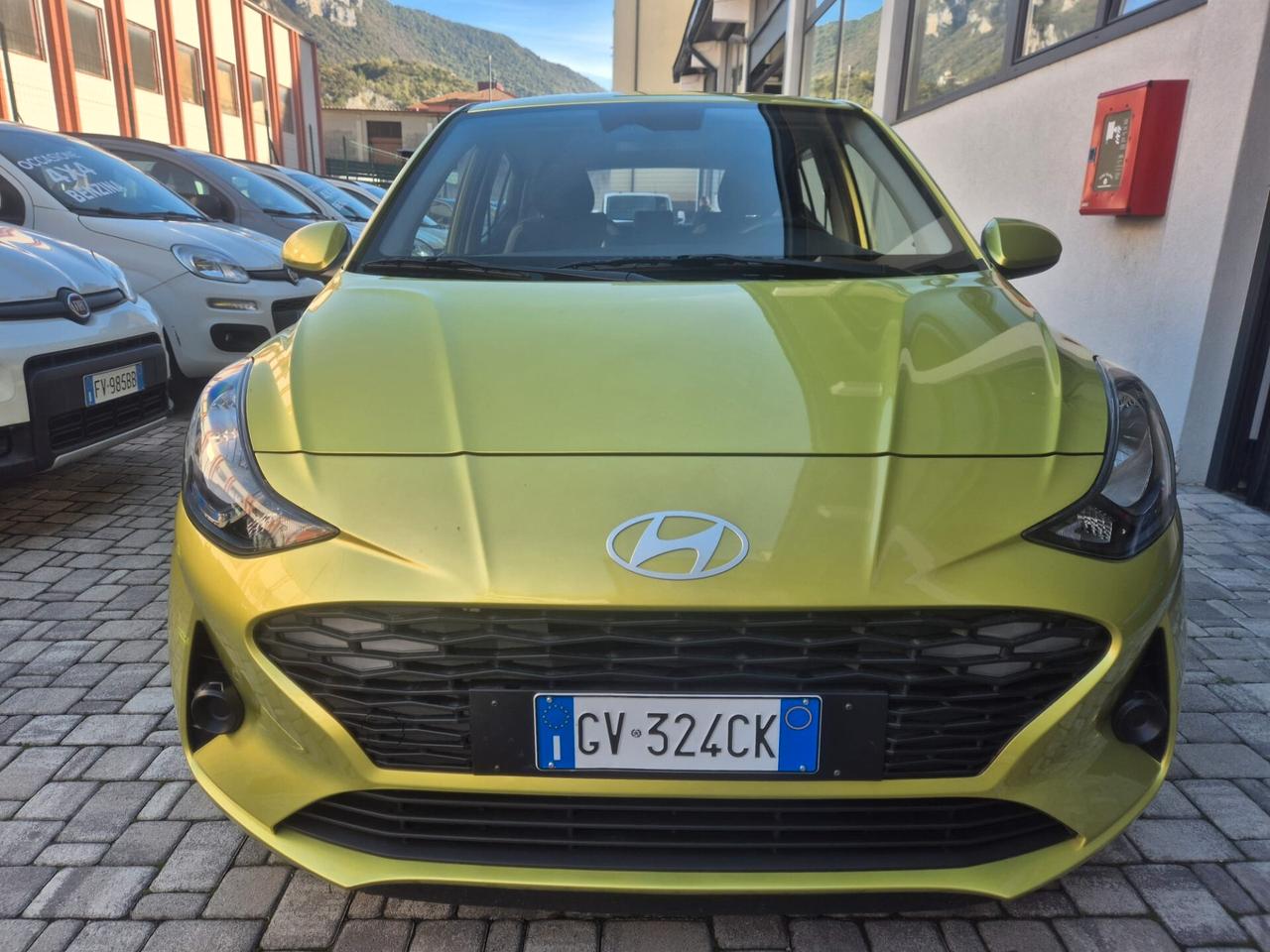 HYUNDAI I10 1.0 mpi Tech Connect Pack - CAMBIO AUTOMATICO