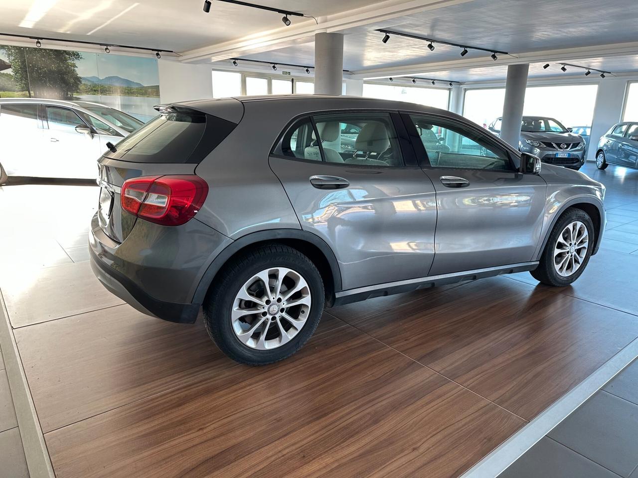 Mercedes-benz GLA 180 GLA 180 d Executive