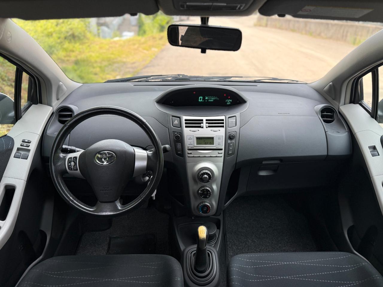 TOYOTA YARIS 1.3 LUNA 5 PORTE 87CV