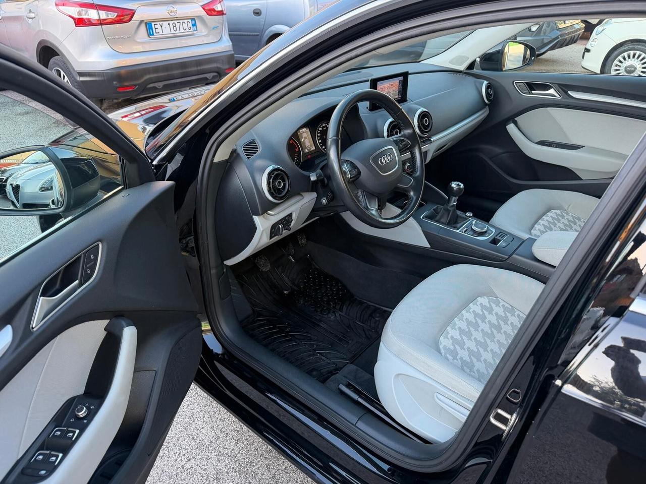 Audi A3 1.6 TDI clean diesel Attraction