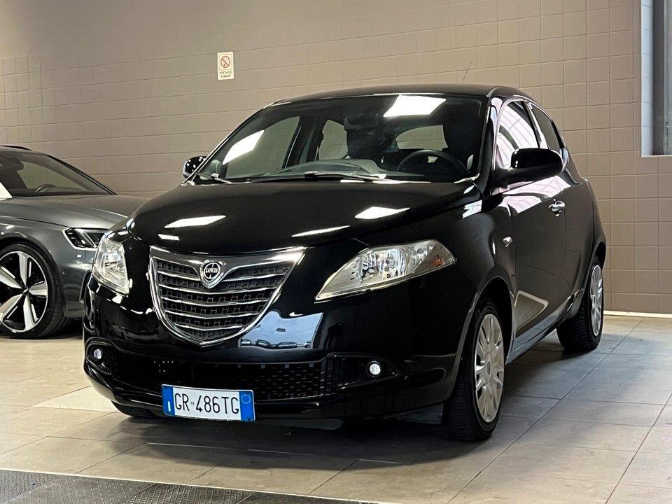 Lancia Ypsilon 1.2 Silver