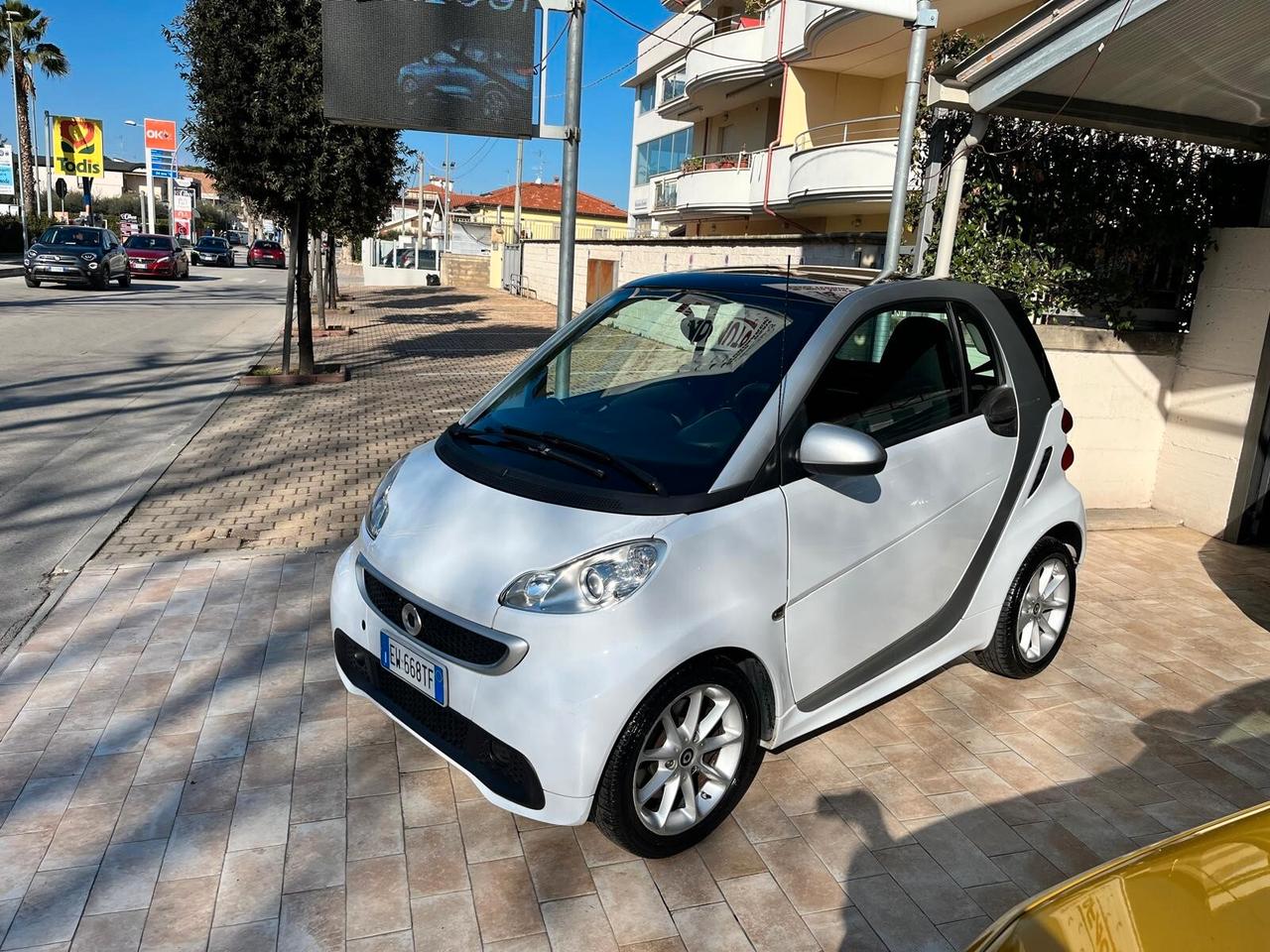 Smart ForTwo 1000 52 kW MHD coupé pulse