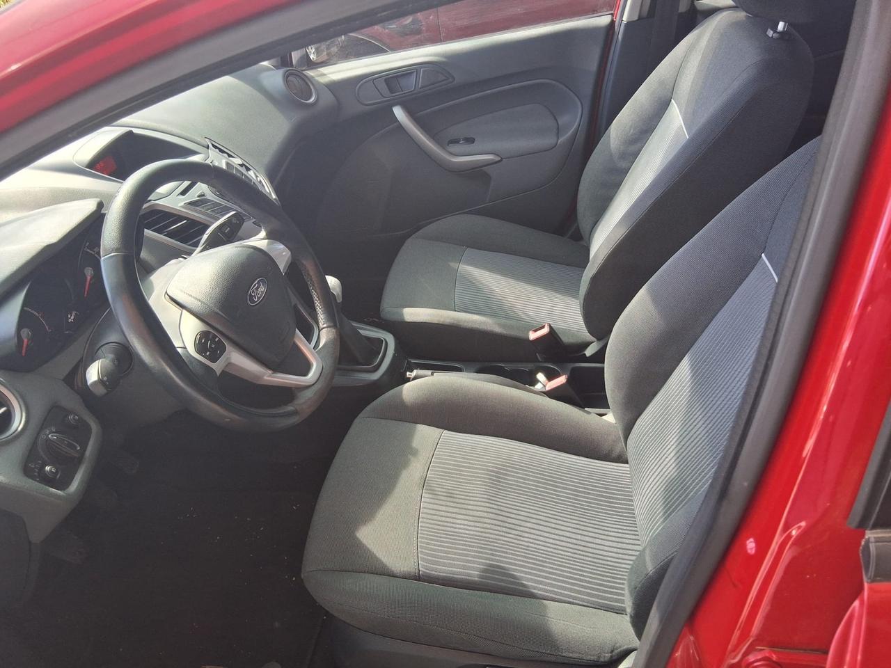 Ford Fiesta 1.2 82 CV 5P TITANIUM