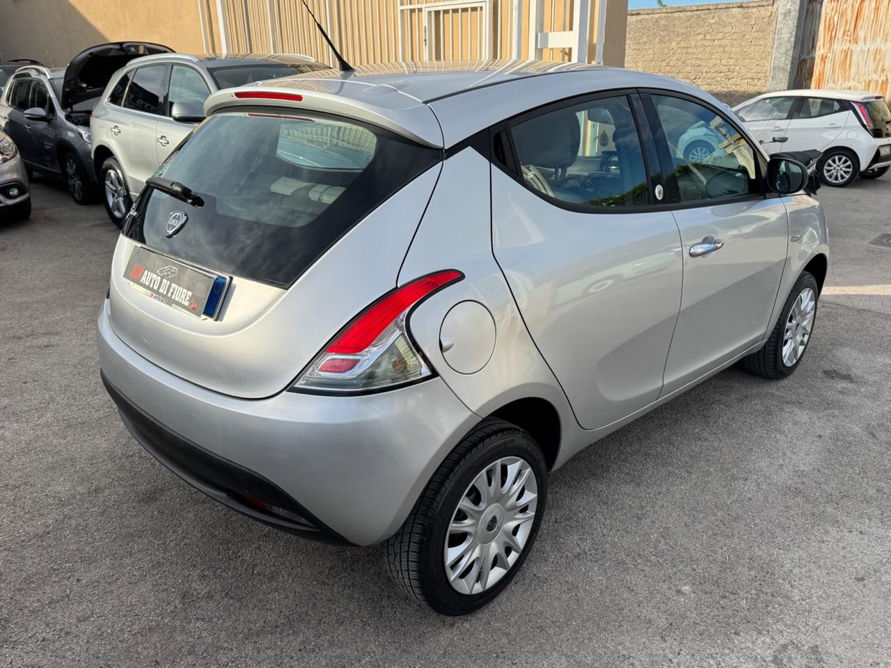 Lancia Ypsilon 0.9 TwinAir 85CV Metano di serie Gold