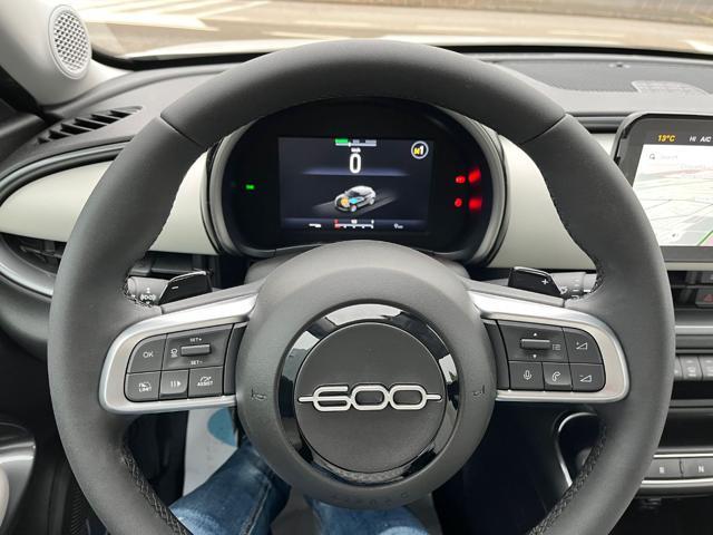 FIAT 600 Hybrid 145 CV DCT MHEV La Prima kM 0