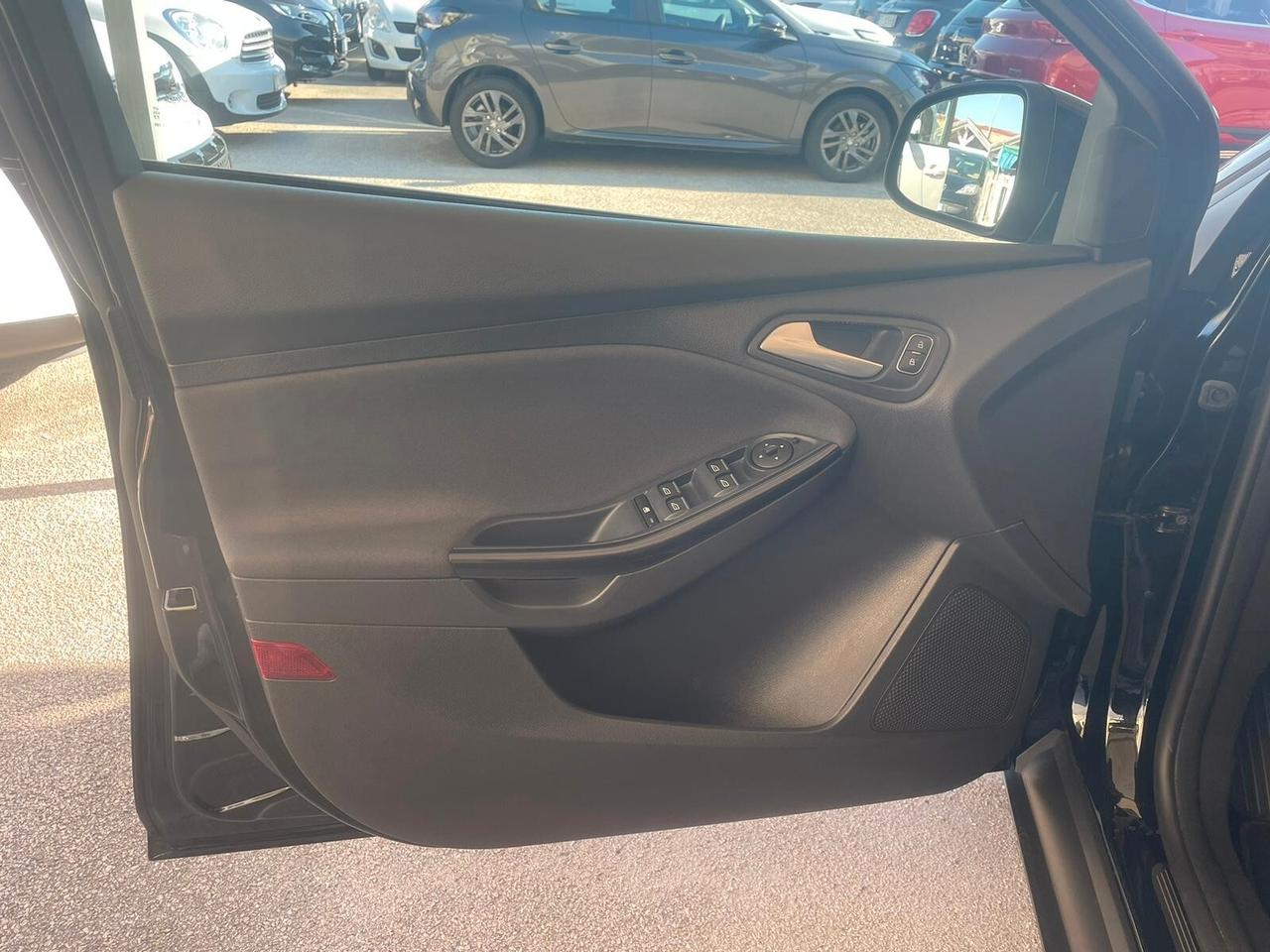 Ford Focus 1.6 120 CV GPL SW Titanium