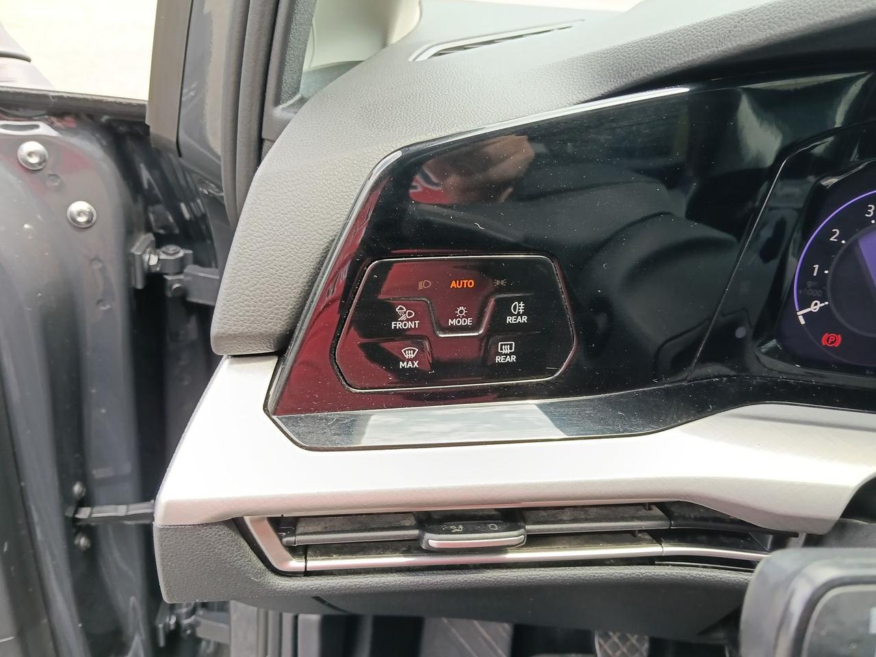Volkswagen Golf 1.5 TSI Life #11539