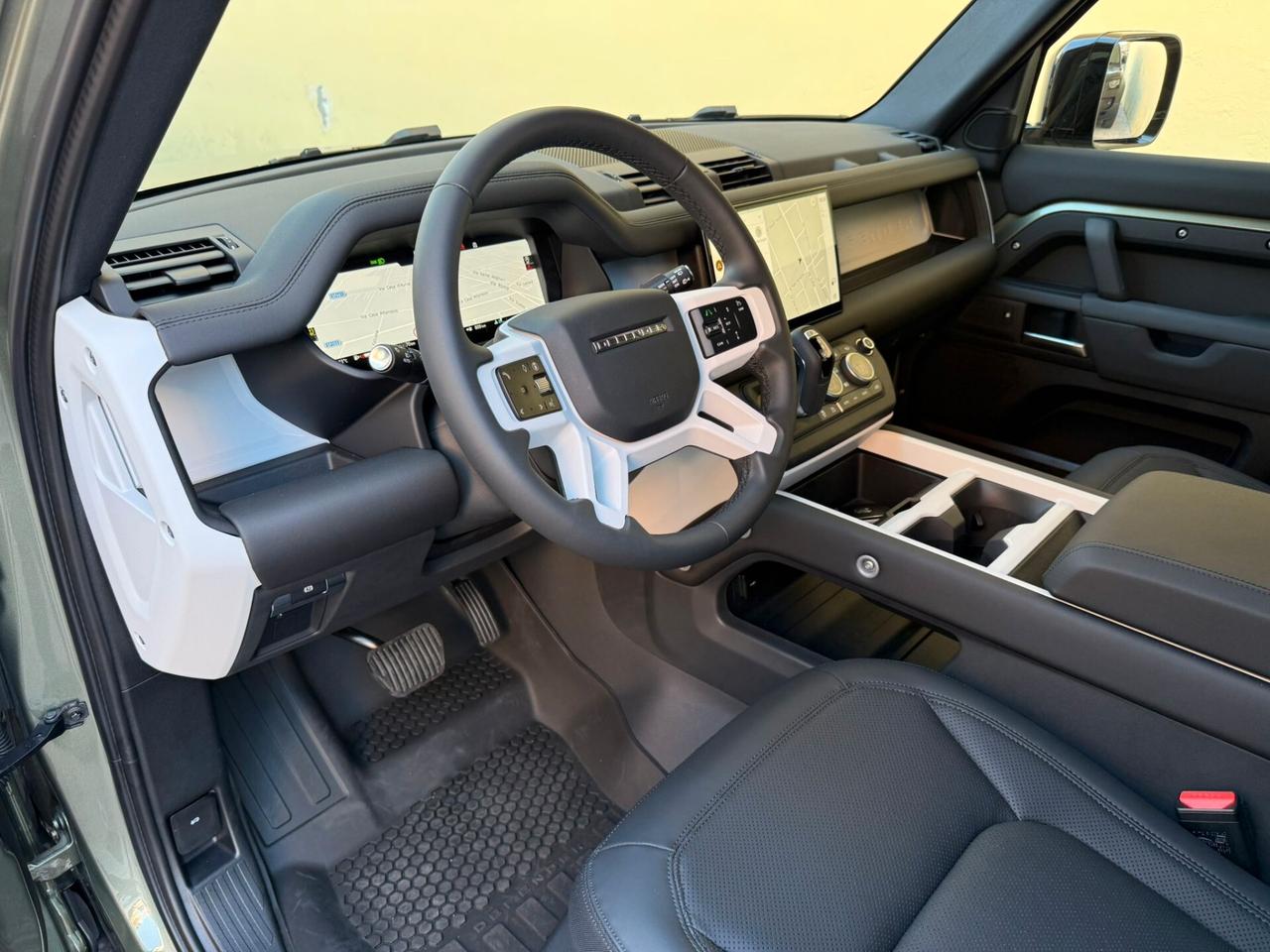 Land Rover Defender 110 3.0D I6 200 CV AWD Auto X-Dynamic SE