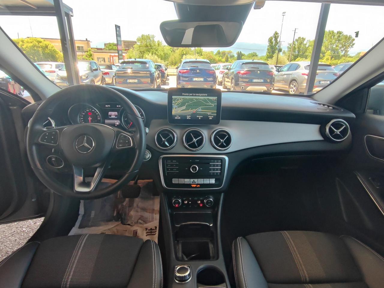 Mercedes-benz GLA 200 d Automatic Premium