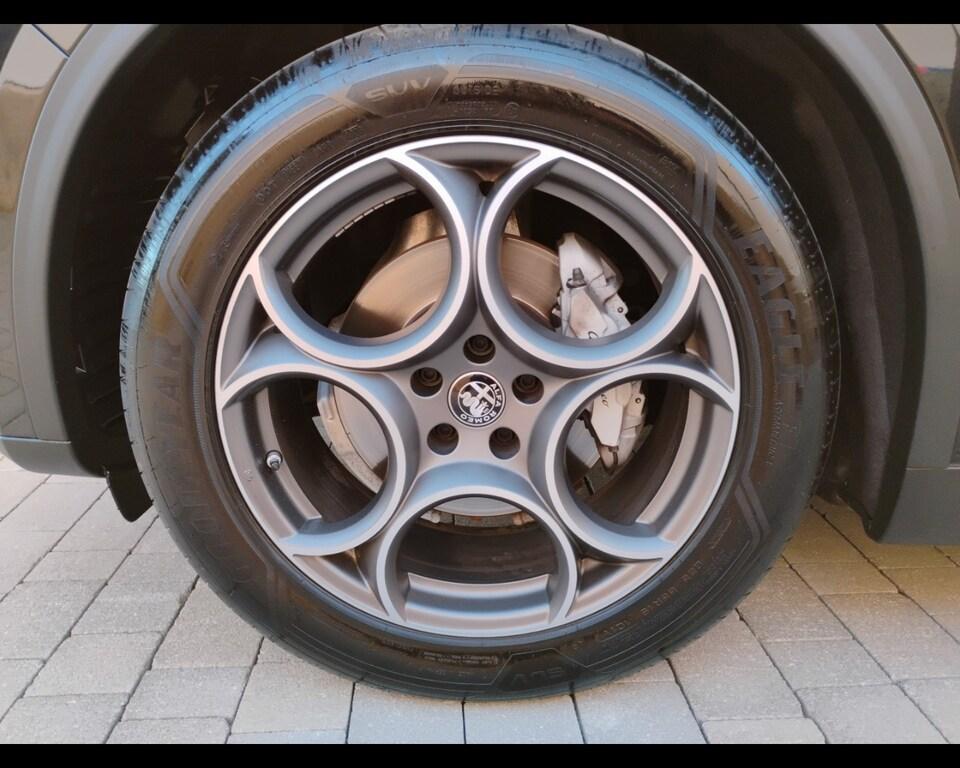 Alfa Romeo Stelvio 2.2 Turbo Ti RWD AT8