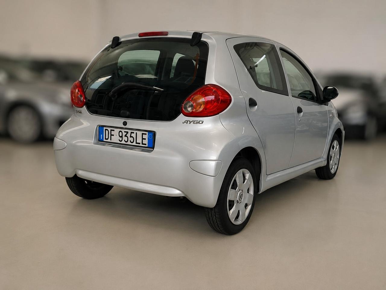 Toyota Aygo 1.0 12V VVT-i 5 porte Sol