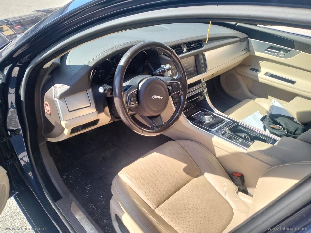JAGUAR XF 2.0 D 180 CV aut. Prestige
