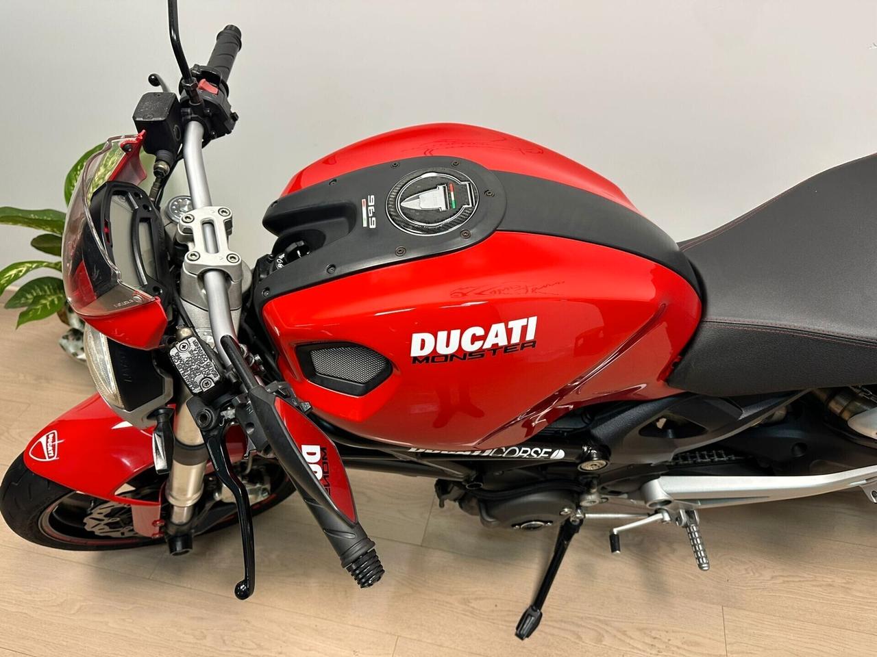 DUCATI MONSTER 696 DA 79€ AL MESE