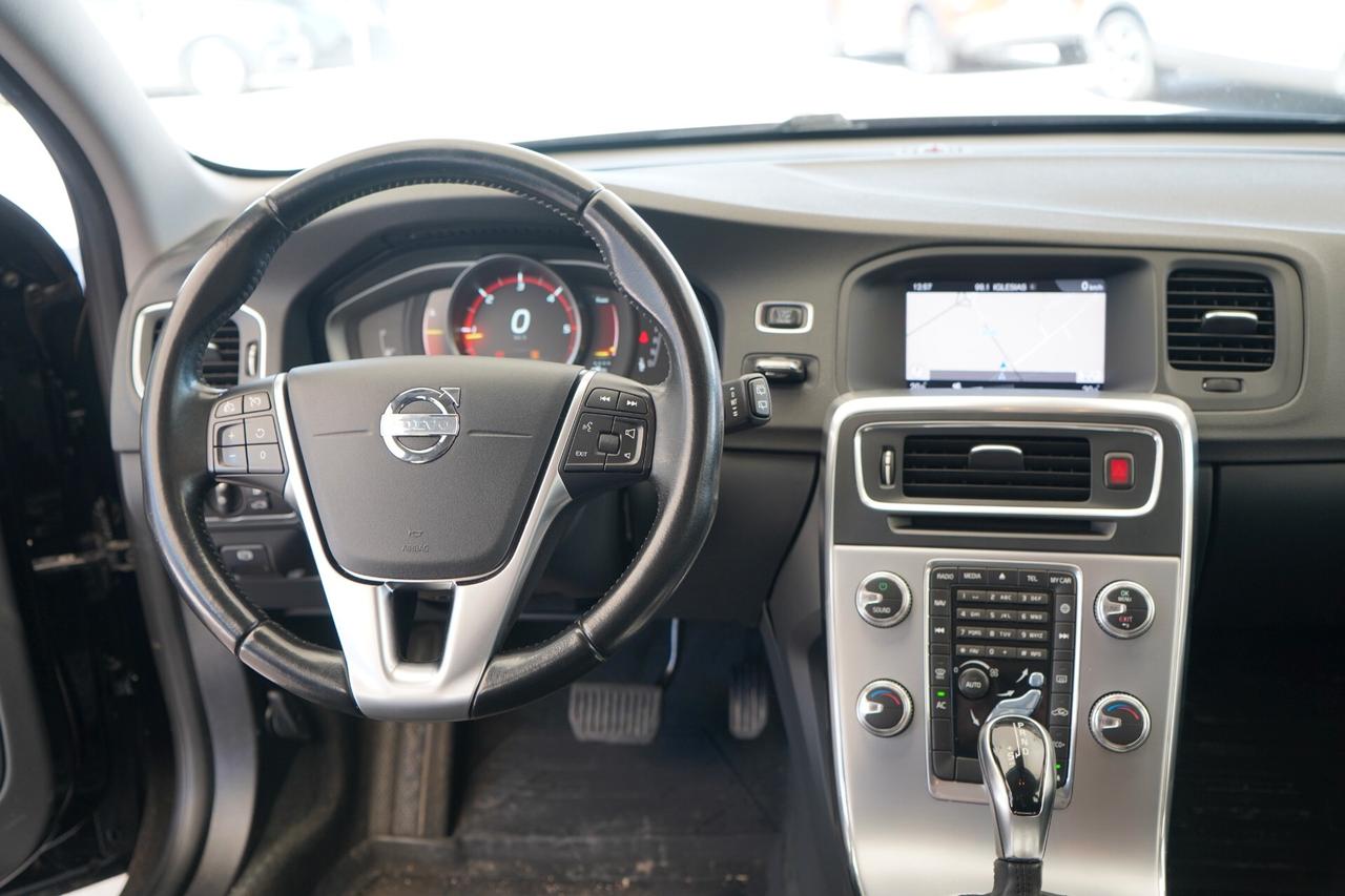 Volvo V60 Cross Country D3 Geartronic Business
