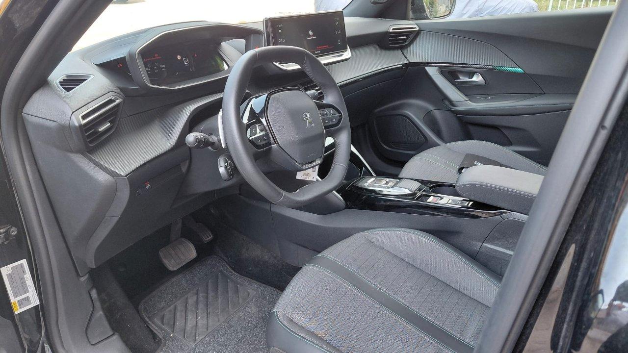 Peugeot 2008 2008 1.5 bluehdi Allure s&s 130cv eat8