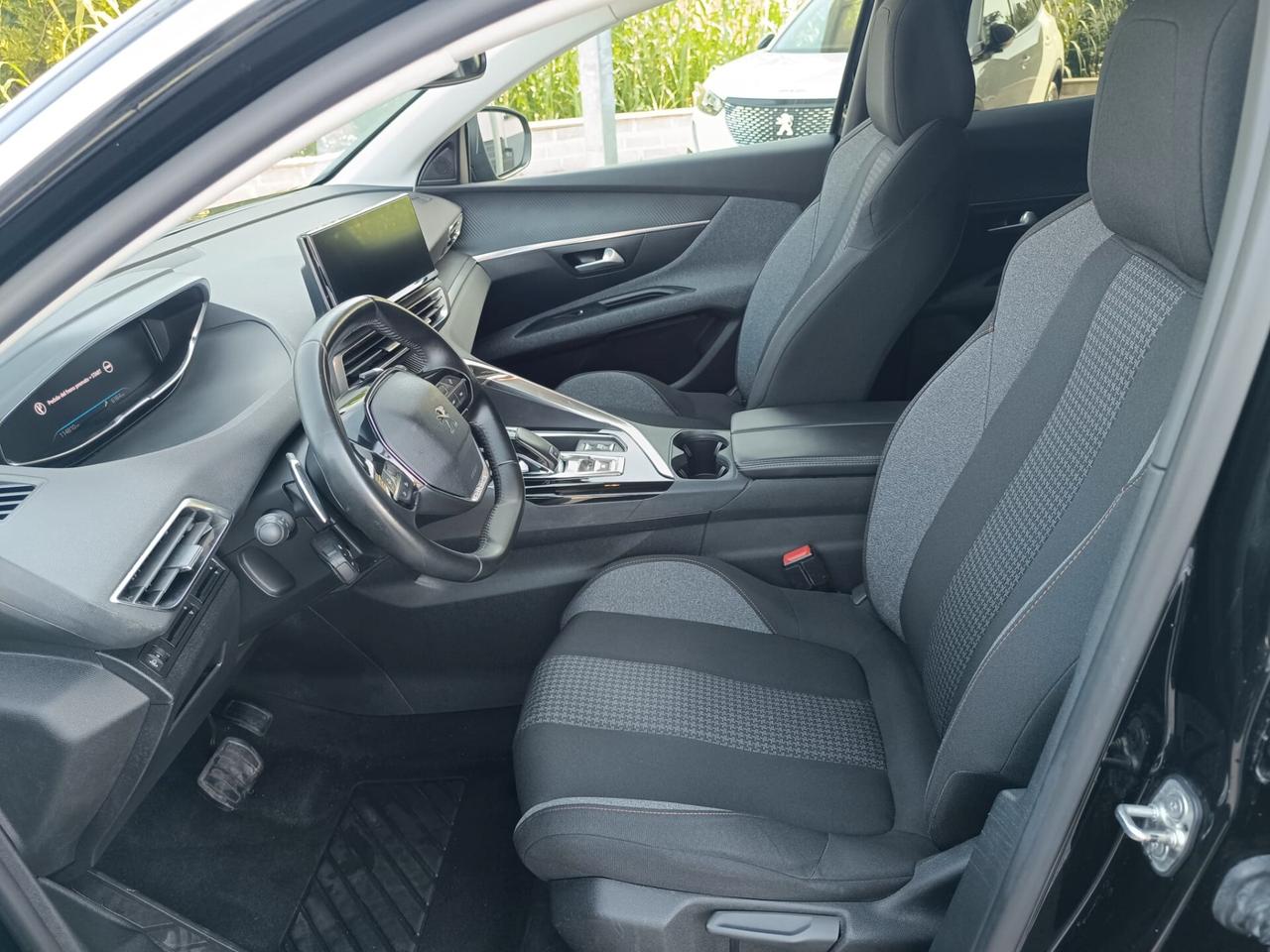 Peugeot 3008 BlueHDi 130 S&S EAT8 Allure
