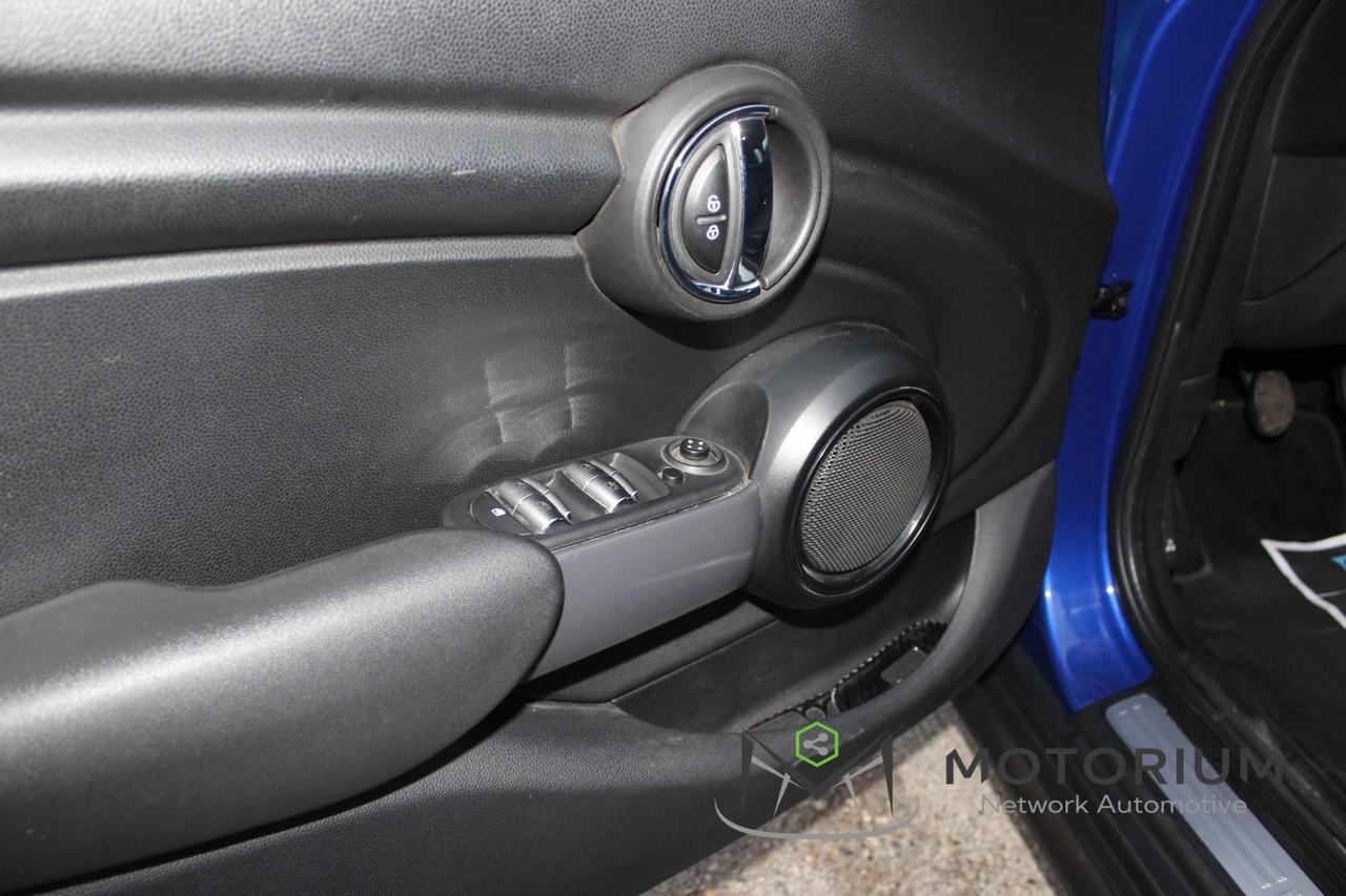 Mini COUNTRYMAN ONE 1.5 BAKER STREET EDITION