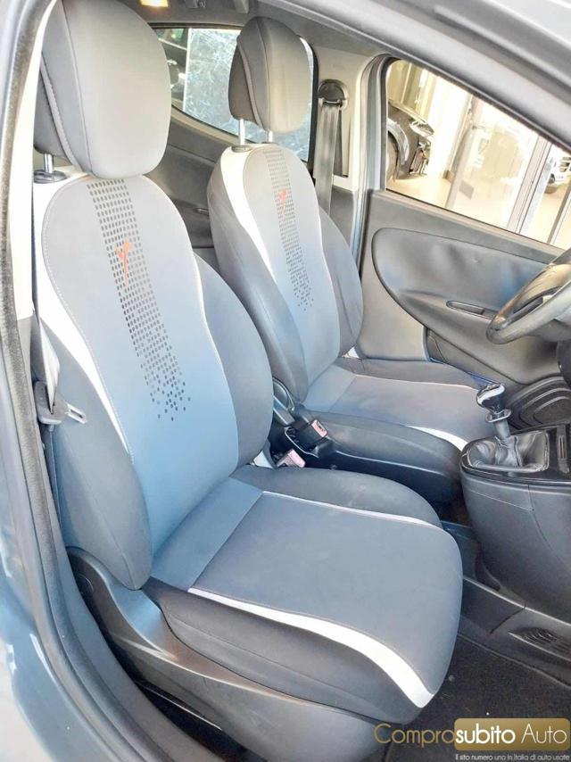 LANCIA Ypsilon 1.2 69 CV 5 porte Gold
