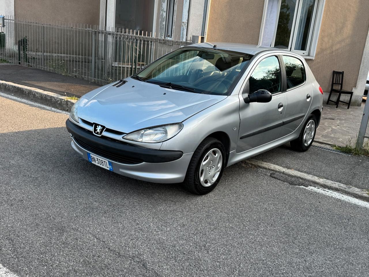 Peugeot 206 1.1 5p. XT