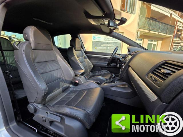 VOLKSWAGEN Golf 3.2 VR6 4mot. 3p. DSG R32