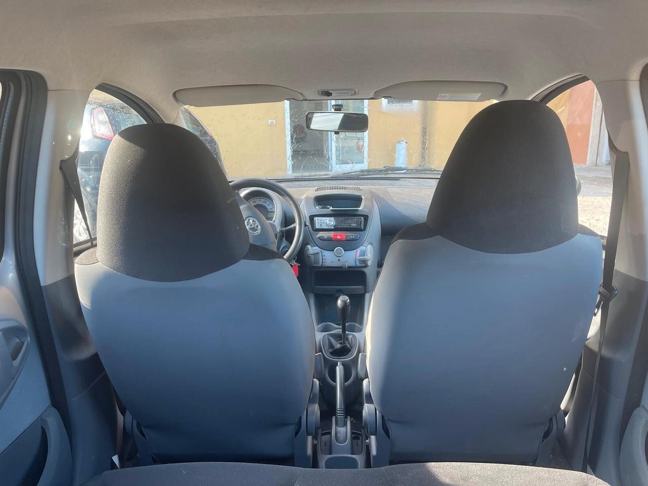 Toyota Aygo 1.0 12V VVT-i 5 porte Sol