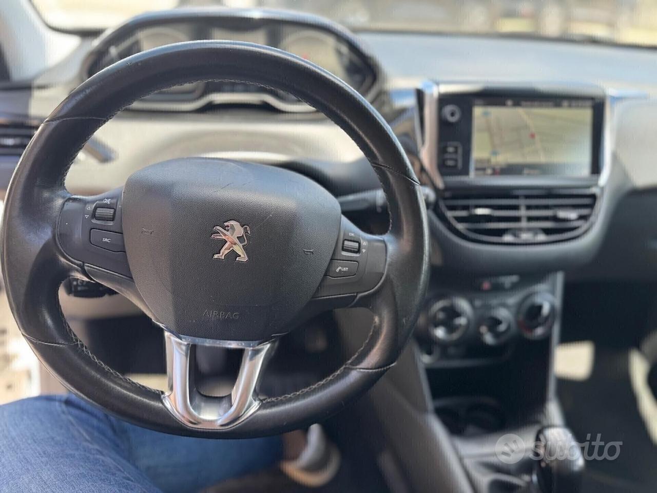 Peugeot 208 BlueHDi 100 navigaz CASTELLETTO 8