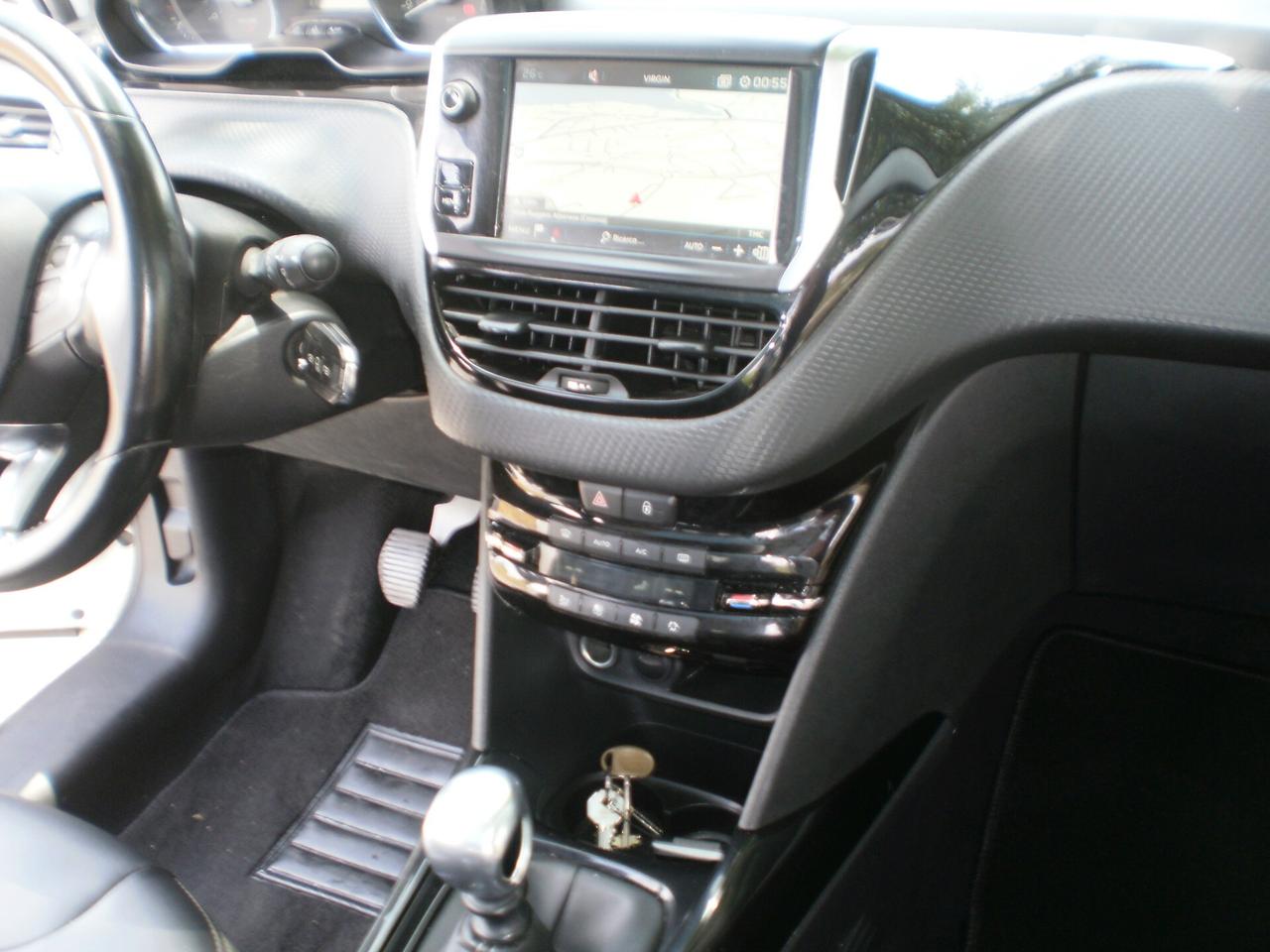 Peugeot 2008 BlueHDi 100 S&S Allure