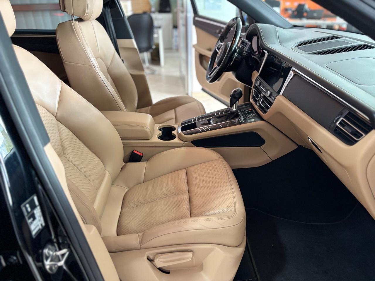 Porsche Macan 2.0 245 cv pdk tetto matrix sound permute finanziamenti